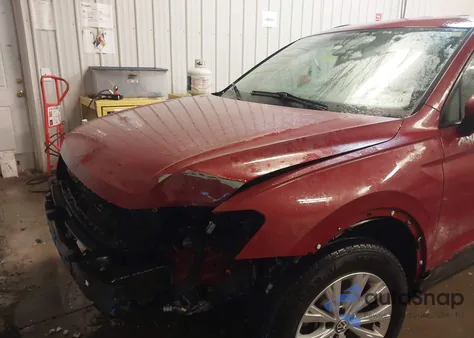 2019 Volkswagen Tiguan 2.0T S из США, поврежденный, VIN 3VV1B7AX3KM018674